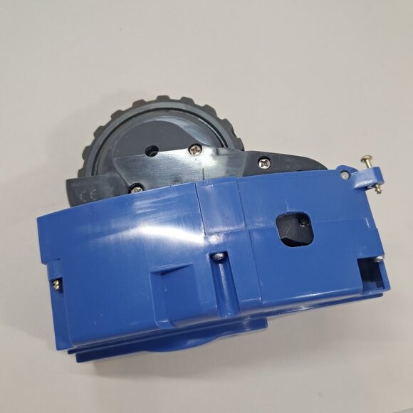 irobot Roomba robot vacuum 650 left wheel drive assembly 600 genuine OEM part - Picture 1 of 6